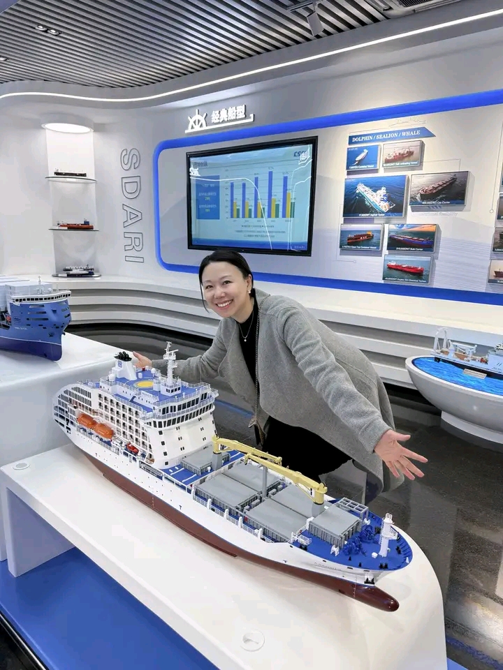 XU Li à la découverte de l’Aranui 5, une coopération maritime sino-française réussie 